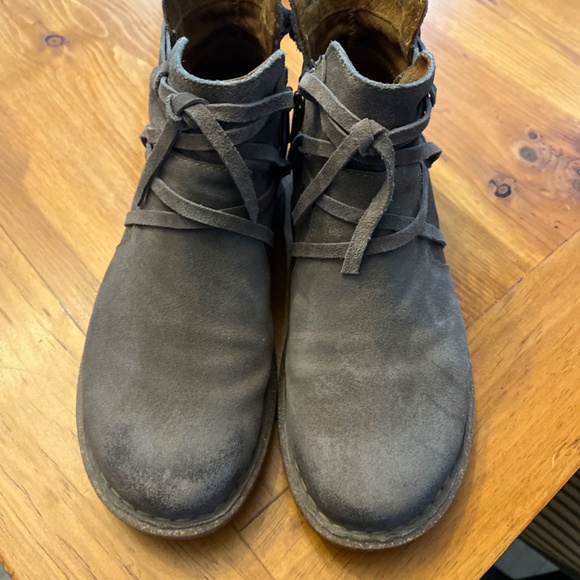 Suede boots - Picture 2 of 10